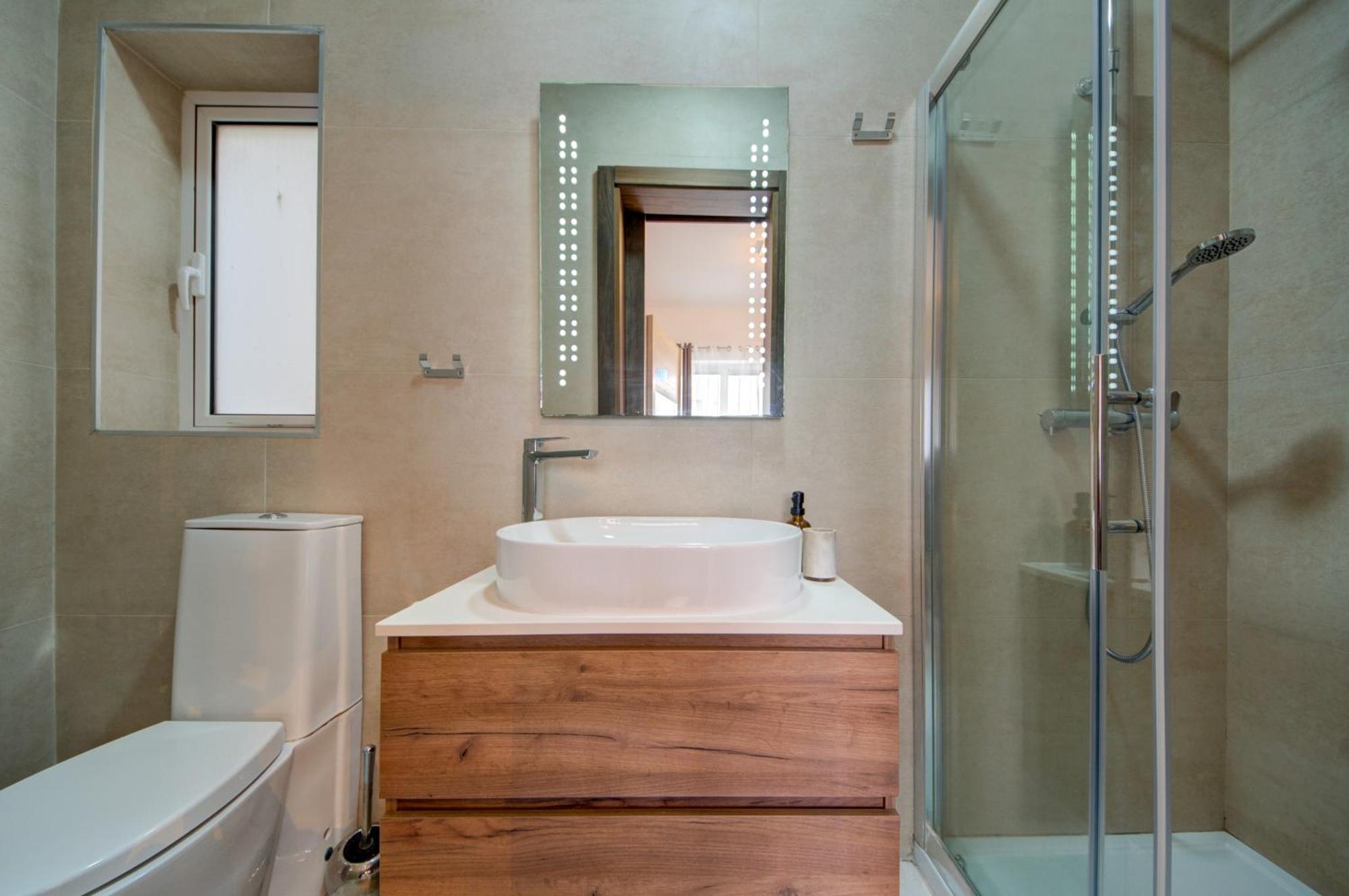 Amazing Location In St Julian's, Paceville 2 Bedroom, With Balcony By Vaganza Saint Julian's