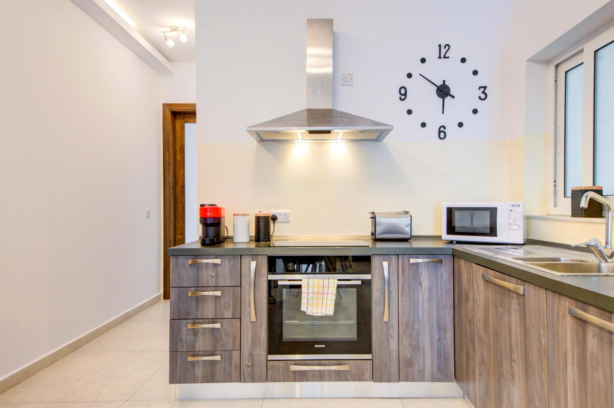 公寓 Amazing Location In St Julian's, Paceville 2 Bedroom, With Balcony By Vaganza *